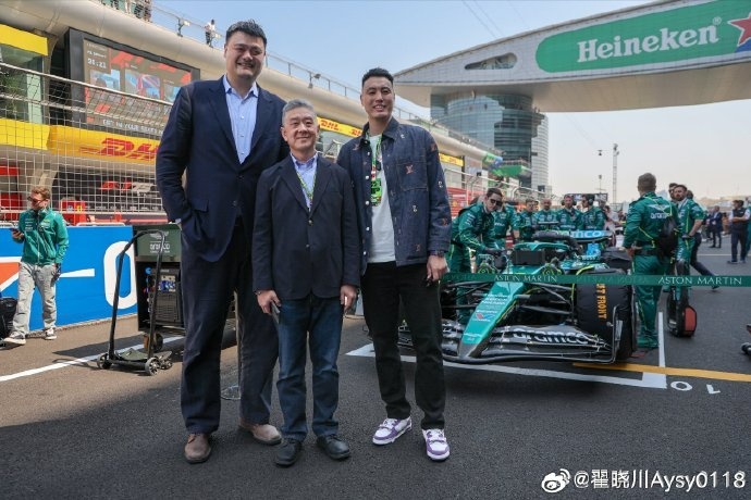聯(lián)動(dòng)F1！翟曉川曬與姚明、阿隆索、范志毅、周冠宇等的合照