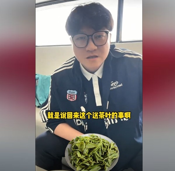 趙鵬：不太清楚賈秀全要球員買(mǎi)茶葉的段子，但這在現實(shí)中也正常
