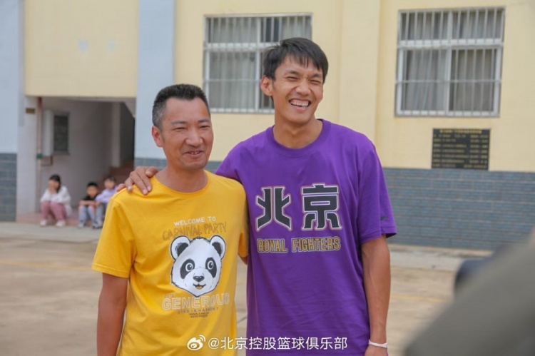 那一封信的故事還在延續 矣進(jìn)宏母校的師生們來(lái)到北京了！