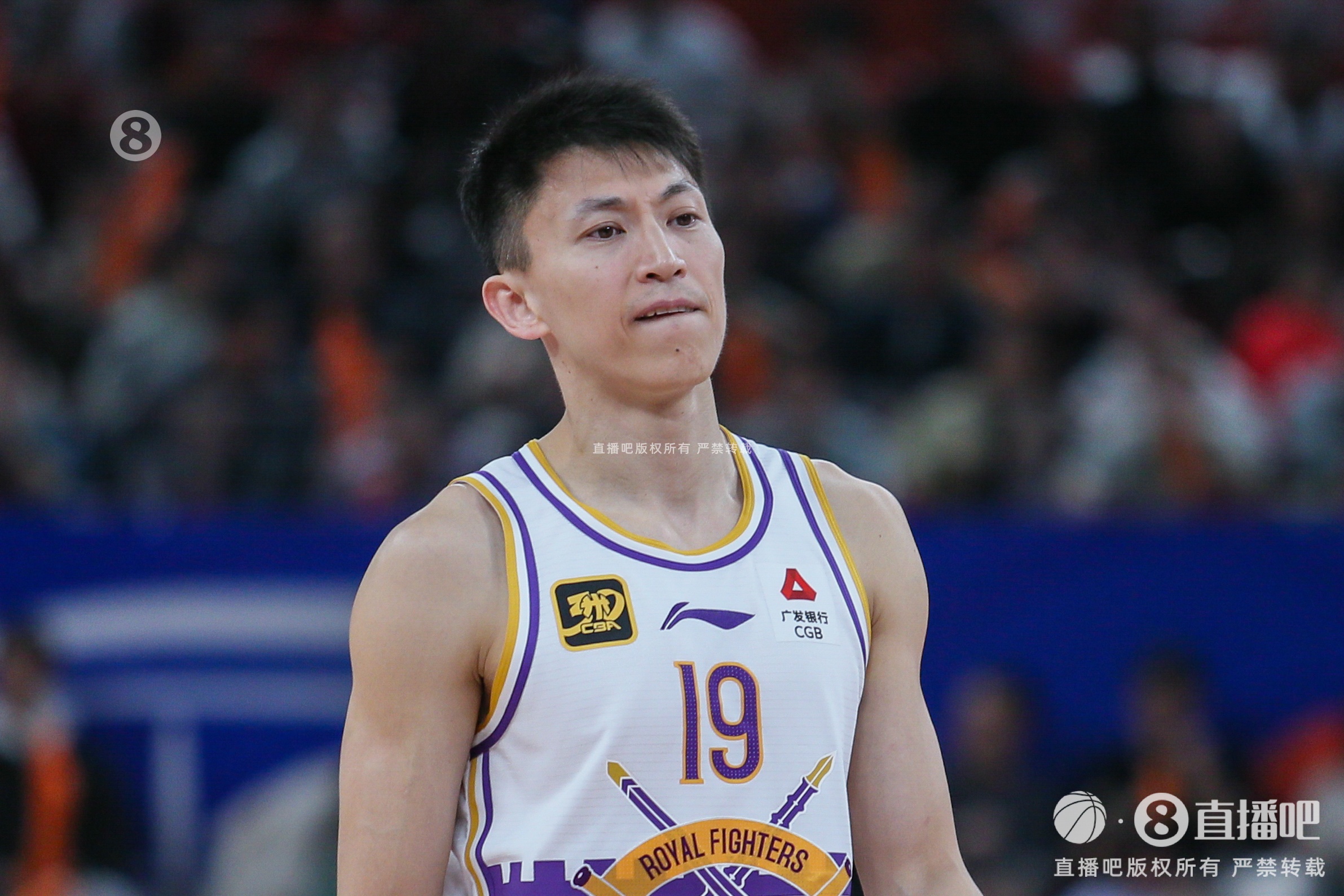 把握機會(huì )！劉曉宇5中4貢獻13分 三分3中2