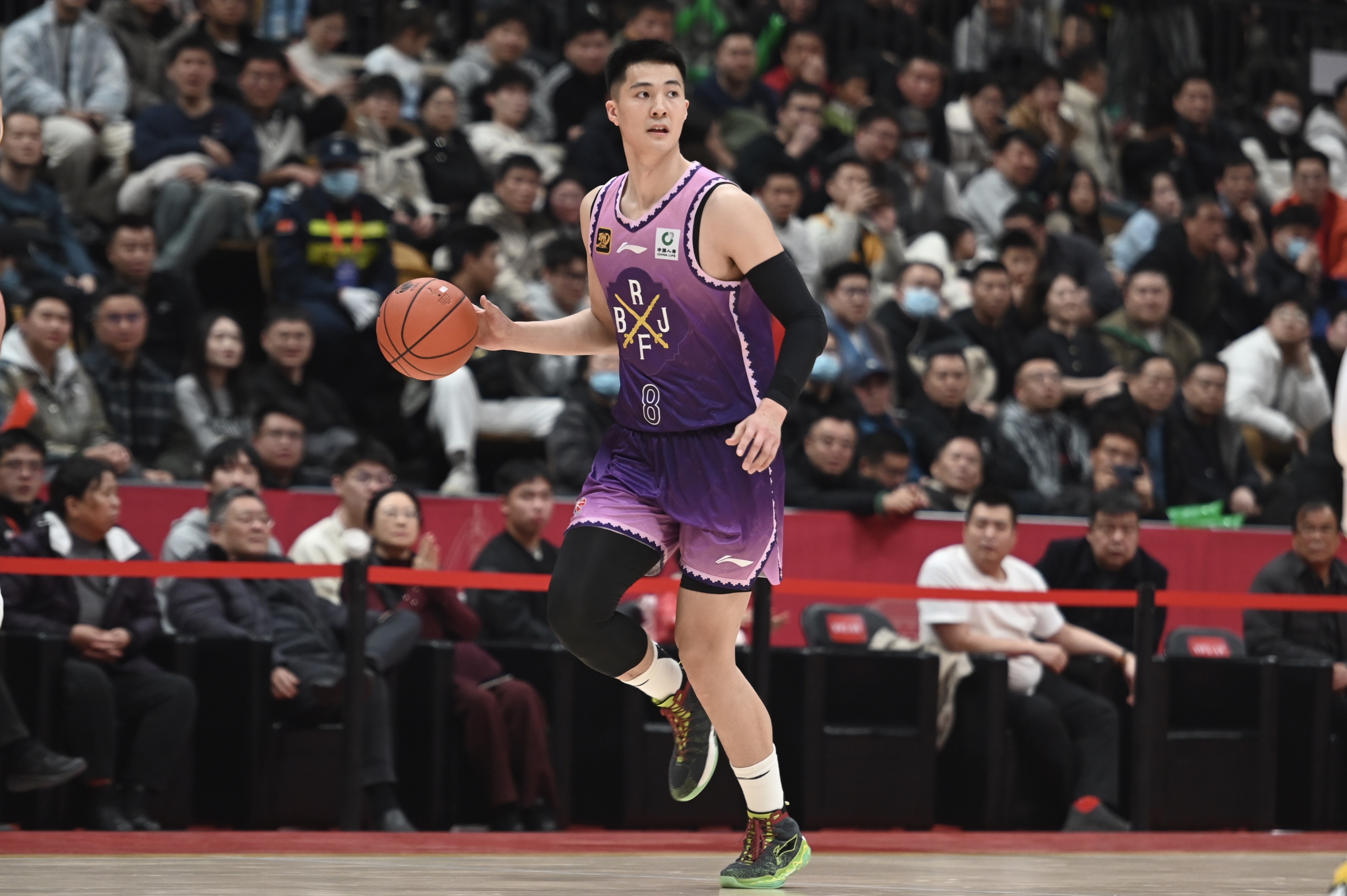 穩定貢獻難救主！朱松瑋替補出戰33分鐘 13中6拿到14分11板